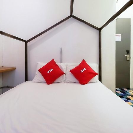 Spot On Junction Hostel ماكاتي المظهر الخارجي الصورة