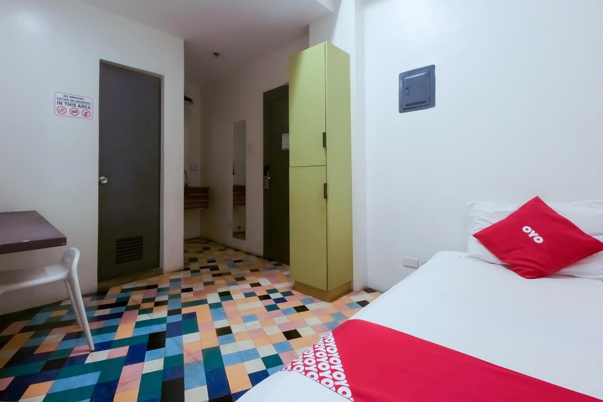 Spot On Junction Hostel ماكاتي المظهر الخارجي الصورة