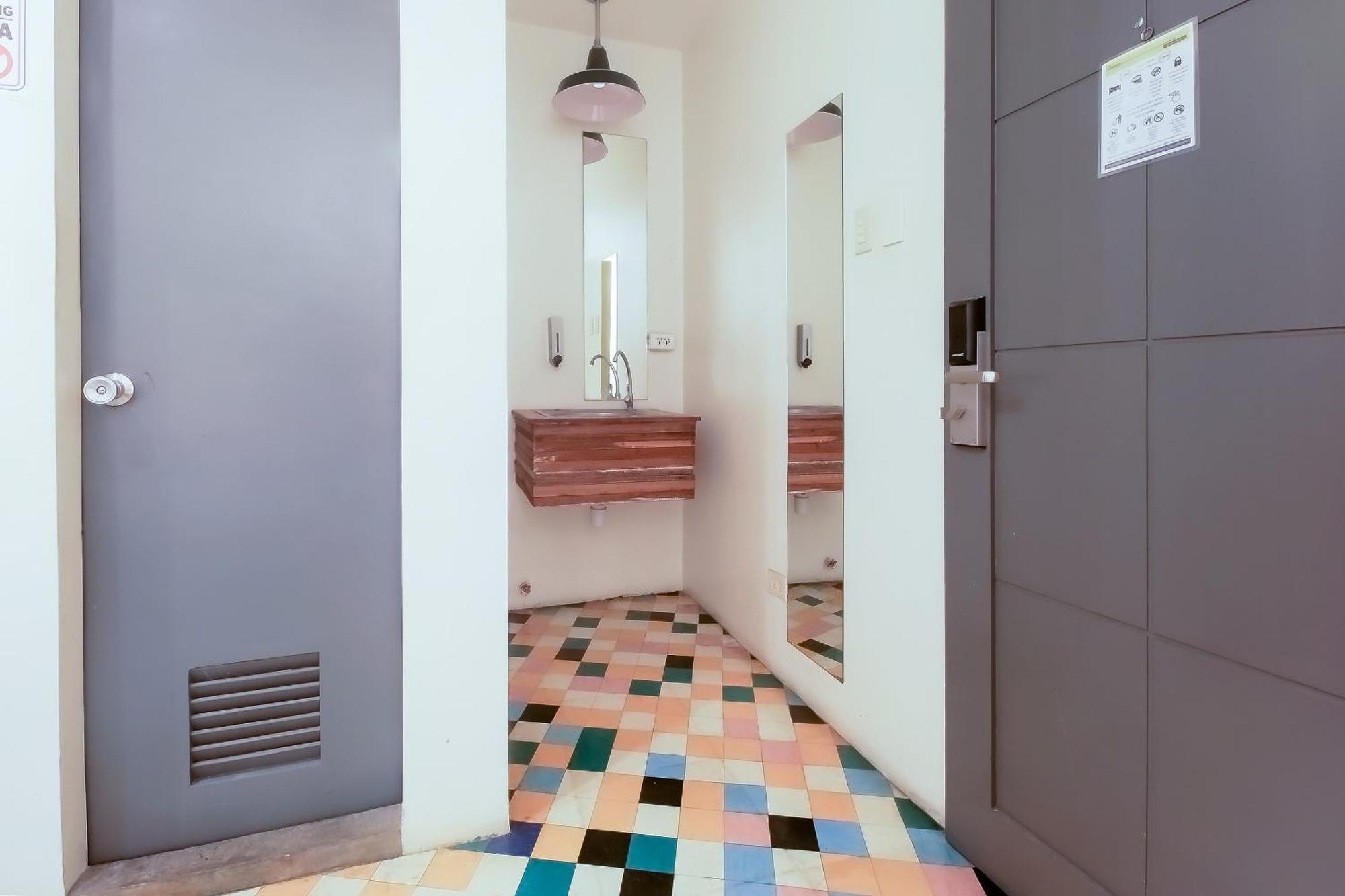 Spot On Junction Hostel ماكاتي المظهر الخارجي الصورة