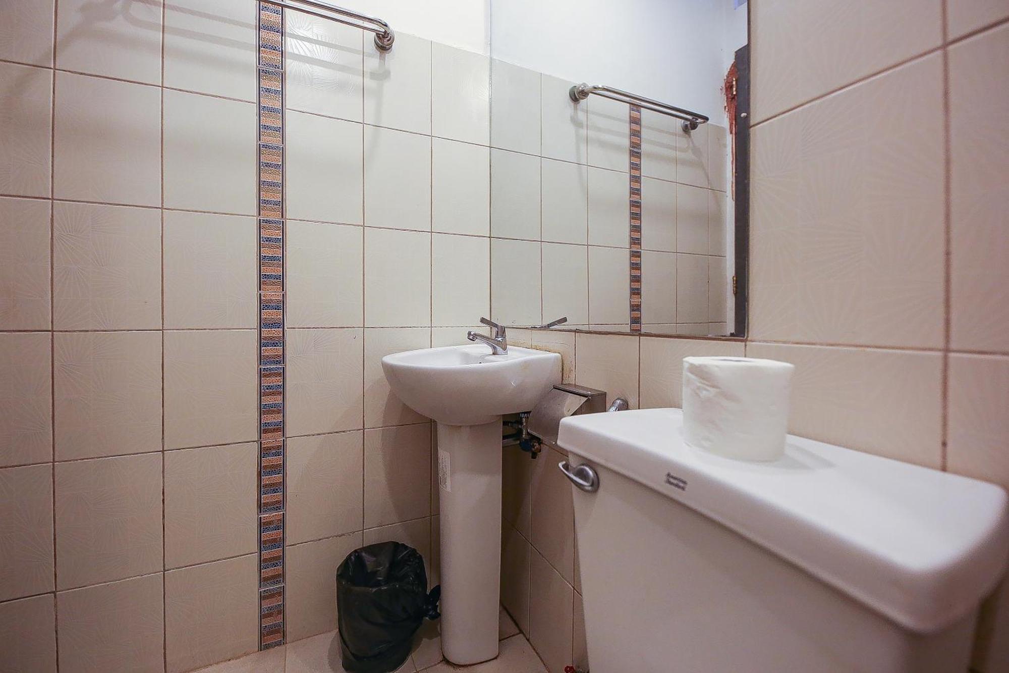 Spot On Junction Hostel ماكاتي المظهر الخارجي الصورة